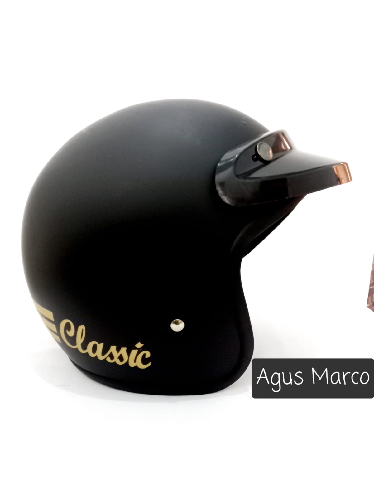 Stylish Black Glossy Helm for All